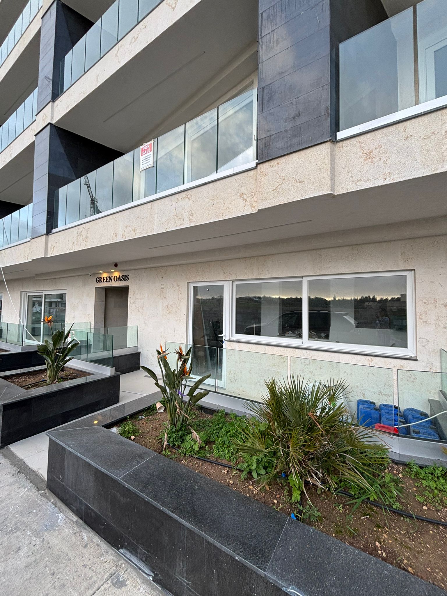 Landscaped garden at Green Park Residence