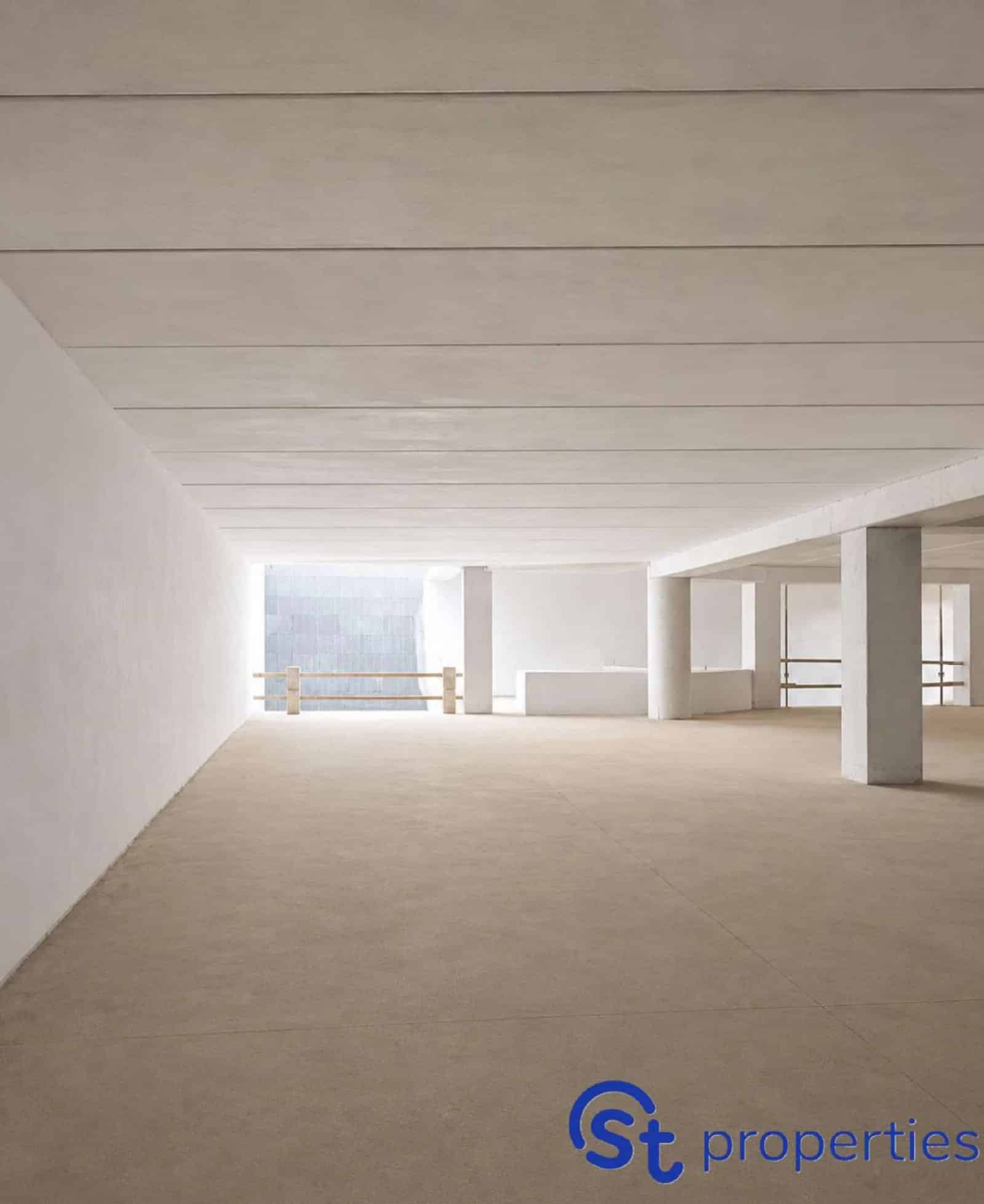 Großzügige, offene Etage mit Säulen und Tageslicht im ST Business Park, Swieqi